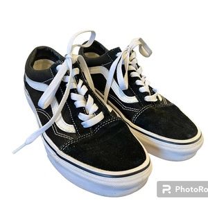 Vans Old Skool black with white accent unisex sneakers
